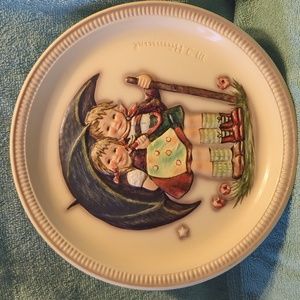 MJ Hummel plate